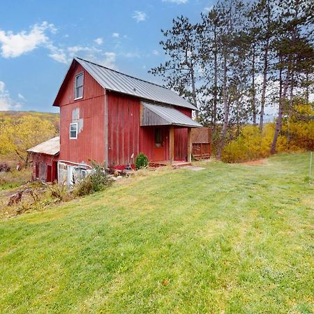 Running Fox Farm Villa Baraboo Exterior photo